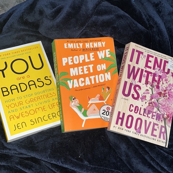 Book Bundle - Picture 1 of 11
